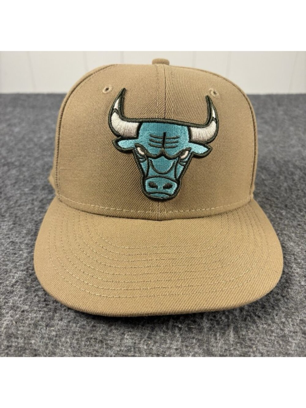 Chicago Bulls New Era 59FIFTY 7 1/4 Tan Teal NBA Fitted Hat Cap
